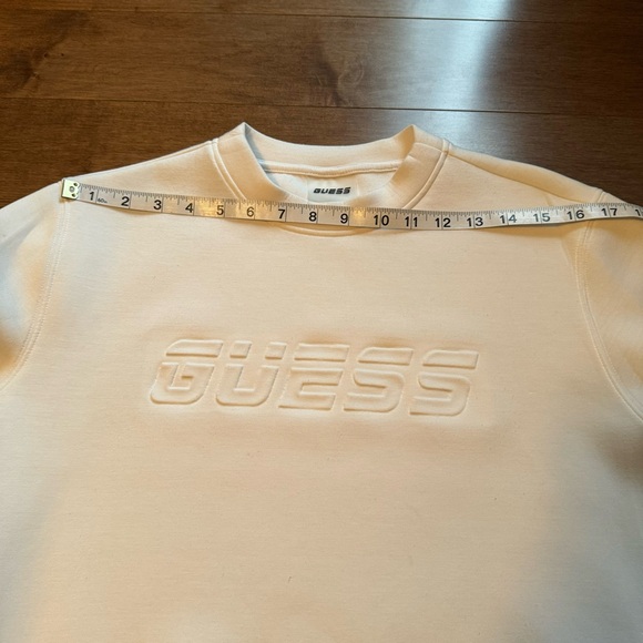 GUESS off-white sweatshirt - Picture 10 of 15
